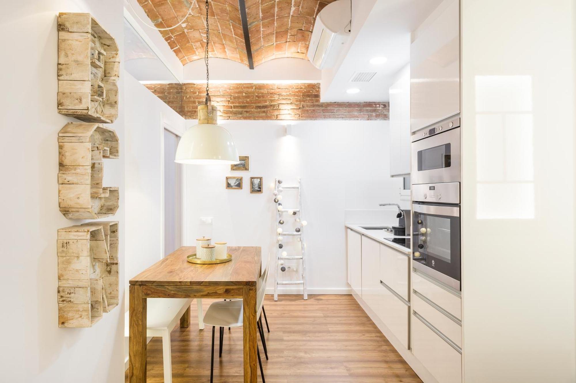 Charming Parallel, Barcelona